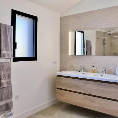 890 Les Barjottes - Modern And Heated Pool * لو بوا بلاج أو ر