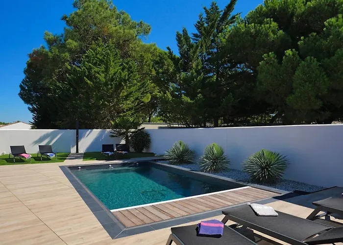 فيلة 890 Les Barjottes - Modern And Heated Pool