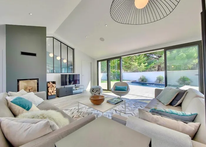 890 Les Barjottes - Modern And Heated Pool لو بوا بلاج أو ر