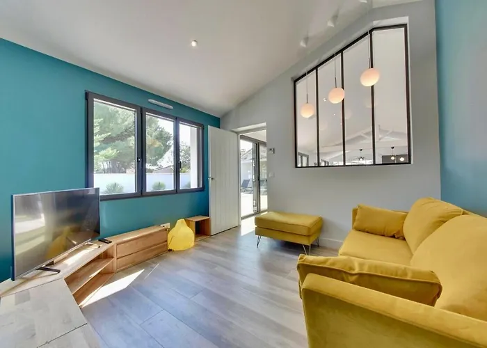 890 Les Barjottes - Modern And Heated Pool فيلة